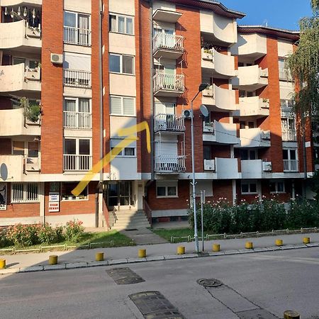 Central Lux Баина-Башта Экстерьер фото
